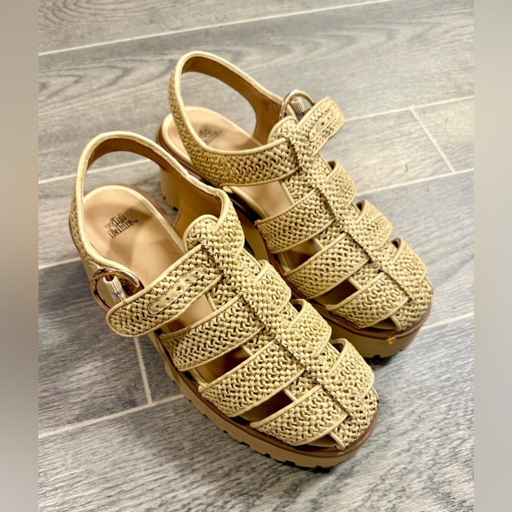 Wild Fable Tan Woven Chunky Sandals